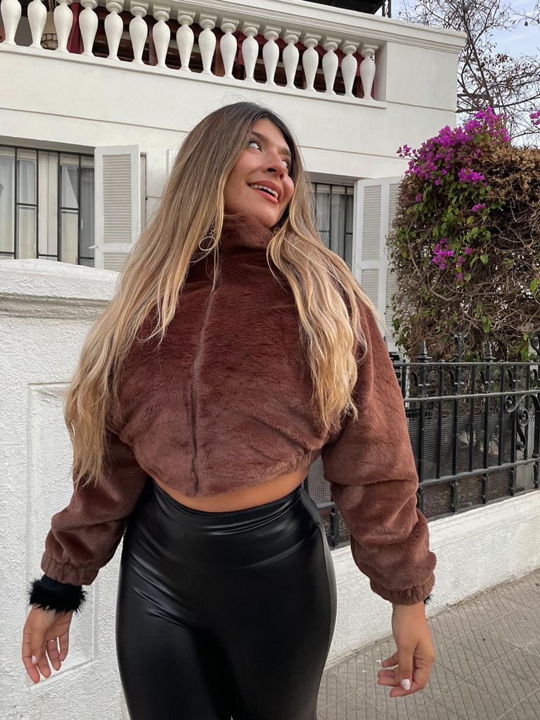 Chaqueta Liviana Peluda Marrón