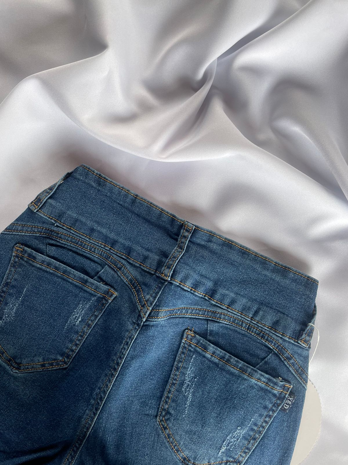 Jeans Cut Out