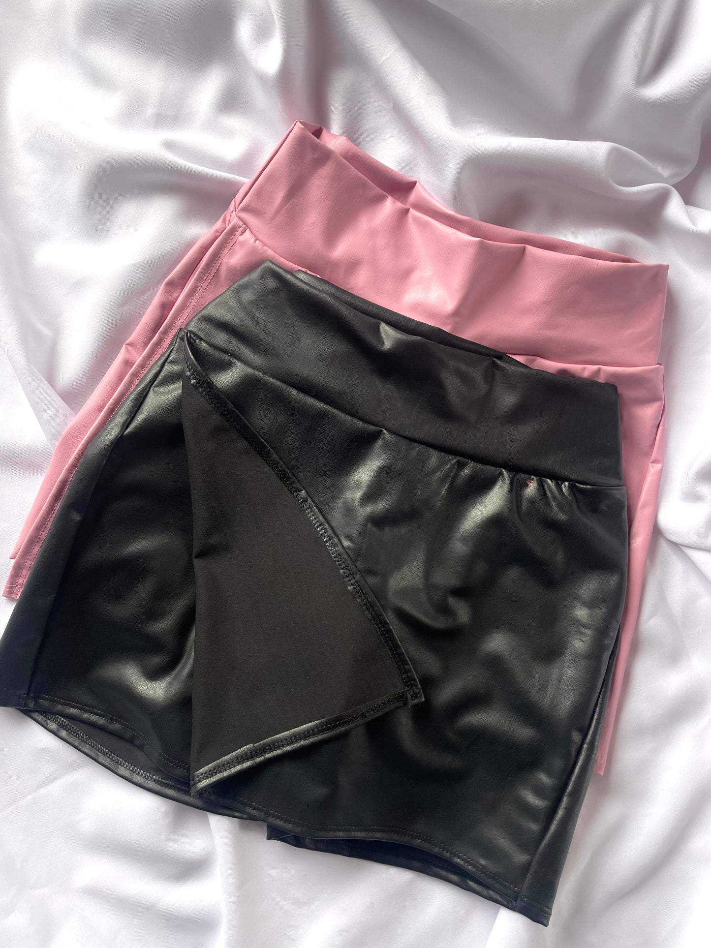 Falda Short Eco Cuero